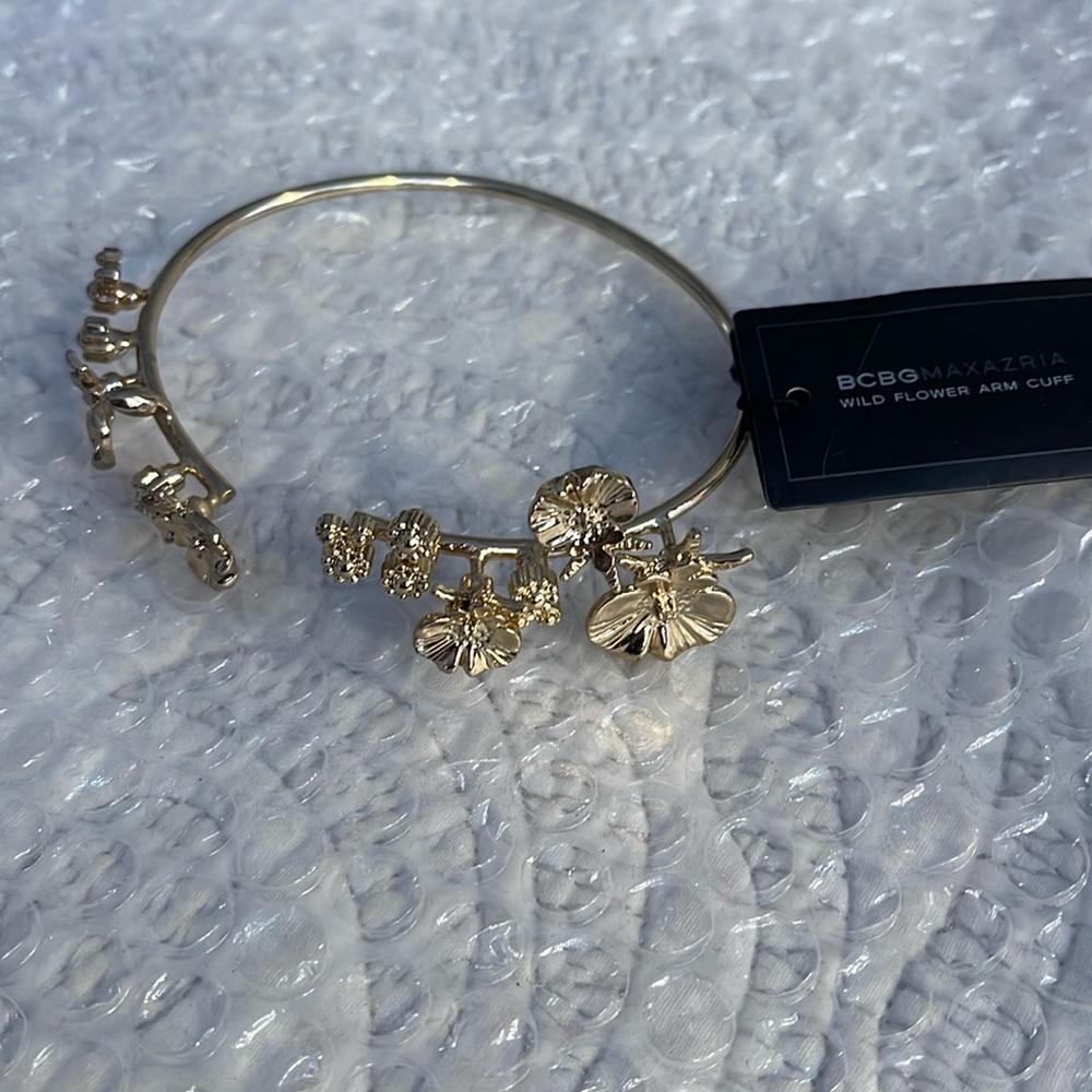 Bcbgmaxazria arm cuff